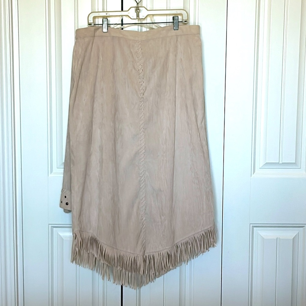 Fringed skirt and jacket 1X - Picture 9 of 12